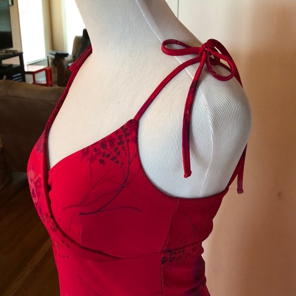 Dress - Picture 2 of 4